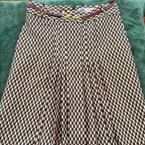 Zara Geometric Print A-Line Skirt in Brown and Cream